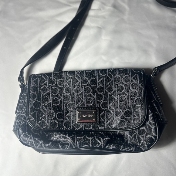 Calvin Klein Monogram Black Crossbody Bag - Picture 1 of 8